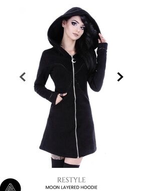 Restyle Hoodie NWT XS